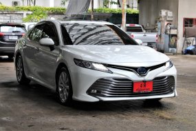 2020 Toyota CAMRY 2.5 HEV Premium รถเก๋ง 4 ประตู 